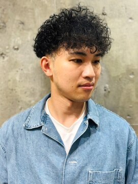 アルフレッド 瑞穂店(alfRed) プードルパーマ　黒髪　ツーブロック　こなれ感　マッシュ　束感