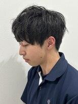 ヒュイル バイ ニアウ(Hwyl by Niau)&nbsp;メンズマッシュパーマシャドウパーマニュアンスパーマ眉毛