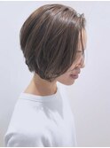 色っぽカッコいい前下がりボブ