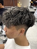 ザ ワンアンドオンリー シズオカ(The one and only. Shizuoka)&nbsp;Men’s/フェザーパーマ/サーフカール/ニュアンスデザイン