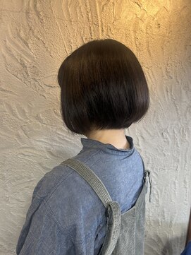 ファブリック FABRIC 切りっぱなしショートボブスタイル