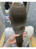 オリーブベージュ