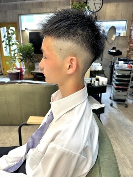 ルーナヘアー(LUNA hair) 学生カット フェード ベリショ メンズ ビジネス カット 10代50代