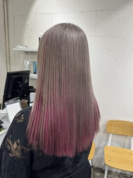 アジールヘア 北千住駅西口店(agir hair) シルバー×ピンク ハイトーンインナーカラー