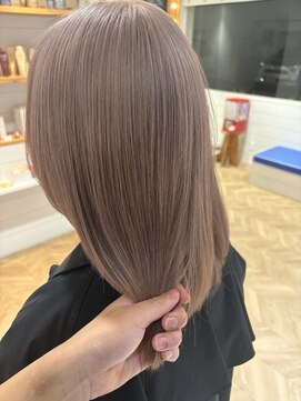 透明感たっぷりミルクティーベージュ