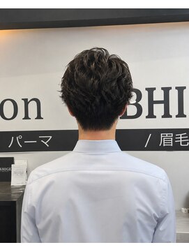 ビーシャイン(B-SHINE) メンズパーマ/メンズカット/シェービング/眉毛/メンズサロン