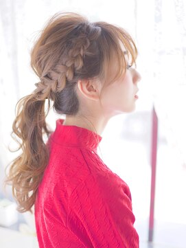 オジコ(ojiko) ☆月曜営業☆ojiko.超簡単編み込みポニー