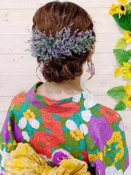 ヘアメイク エンカレッジ(HAIR MAKE encourage) アップスタイルお花飾り