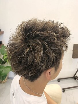 シンパティカ(Simpatica) 〈夏に向けたメンズパーマ〉