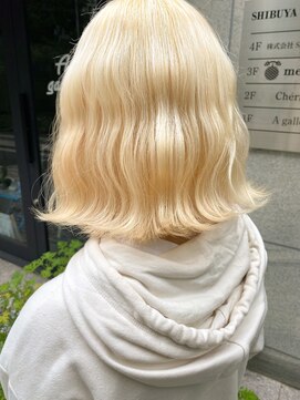 シェリエ(Cherie) 抜きっぱなしブロンド/ブロンドカラー/ホワイトブロンドカラー/
