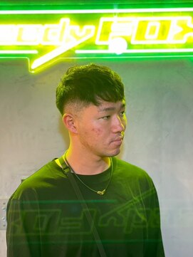 グリーディーフォックス 代々木(Greedy FOX) アップバング/ツーブロックマッシュ/束感/波巻き[シェービング]