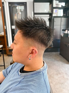 アイリーヘアデザイン(IRIE HAIR DESIGN) 【IRIE HAIR赤坂】フェード×アップバングショート