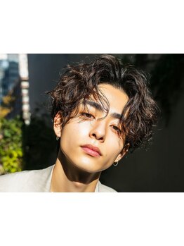 韓国風メンズカジュアルが人気[顔周り/前髪カット/レイヤーカット/韓国/ブリーチなしダブルカラー]