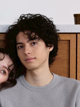 ワークスヘアーメンズ(WORKS HAIR MEN'S)の写真/《岐阜・長良》メンズ専門★印象が変わる！！顔のタイプや骨格に合わせた似合わせ眉毛カットで印象UP！