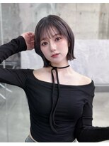 フィヴェント(Fivent)&nbsp;黒髪韓国小顔レイヤーイメチェン暗めオリーブグレークラゲヘアー