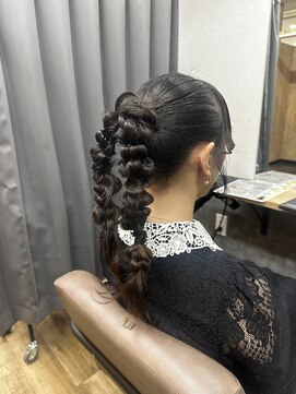 テーラ 南流山店(TELA) ツイン編みおろしポニー