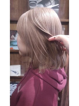 ブロック ジャポン(bloc japon) ケアブリーチでのダメージレス×クリームアッシュベージュ