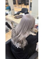 リア 近鉄八尾店(Lia) ホワイトシルバー