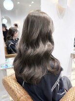 ティエラ 原宿 表参道(Tierra) 【関日葉里】赤みなしオリーブグレージュ