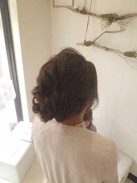 ヘアセットサロンエッジ(Edge) 大人ルーズアップスタイル