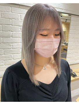 エイト 福岡天神店(EIGHT fukuoka) ホワイトシルバー