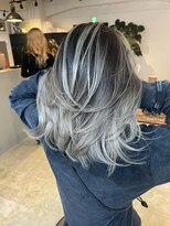 メリー オオサカ(Merly Osaka)&nbsp;ブリンも気にならない！バレイヤージュ_dark cool ash_