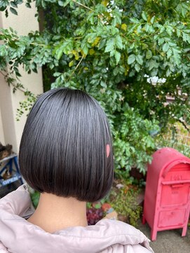 ナナホシ(NANAHOSI) 前下がりボブ