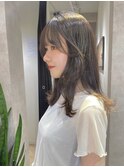 くびれミディ×シアーグレージュ