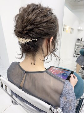 シー(shii..) 《shii../大黒》#ボブ＃ヘアセット＃結婚式