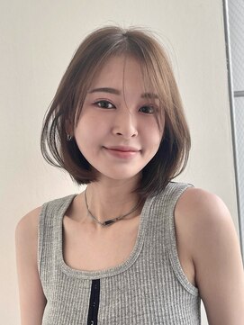 イヴォークトーキョーオーサカ(EVOKE TOKYO osaka) ボブ レイヤー 丸み 内巻き 顔周りカット 似合わせ ベージュ