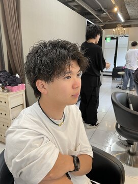 アイズ 海老名(AIZU) ツイストスパイラルパーマ　縦落ちスパイラル　縦落ちツイスト