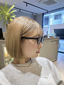 ベシック(VECHIC) ぱっつんボブ