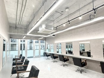 メンズサロン キング 心斎橋店(Men’s salon K!ng)の写真/関西スタイルランキング上位のK!ngから待望のメンズサロンがOPEN!!あなたの理想のstyleを叶えます