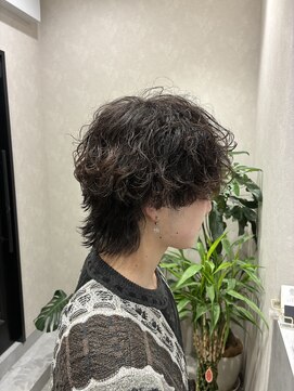 ウルフカット／シャドウパーマ