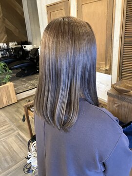 ヘアードレスビュー(hair dress V.I.E.W) セミロング×ラベンダーアッシュ