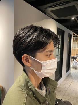 ザウィロー 神保町店(The WILLOW) センターパート【メンズサロン The WILLOW 神保町店】