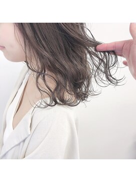 ガーランドウメダ(Garland umeda) リラックスウェーブ＿ミディアム＿000748