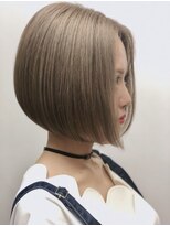 イースブルーレア(Y’s BLUE le'a)&nbsp;前下がりミルクティーベージュ