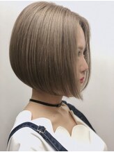 イースブルーレア(Y’s BLUE le'a) 前下がりミルクティーベージュ