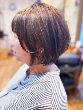 カミビトグロウ(kamibito glow) 20代30代40代ハイライトハンサムショート前下がり小顔