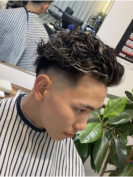 サップ 茨木店(Sup) 極道パーマ/スキンフェード/フェード/フェードパーマ/大阪/茨木