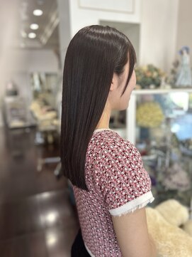 エマニエル(emanuel) 艶髪ロングストレート