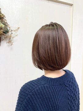 プランタン(Printemps) ナチュラル透明感ベージュカラー大人可愛いシンプル丸みボブ