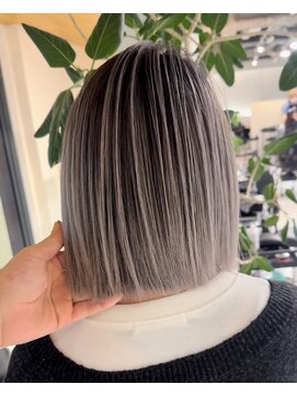 プティ(PUTY) バレイヤージュ　グレージュ　ブリーチカラー