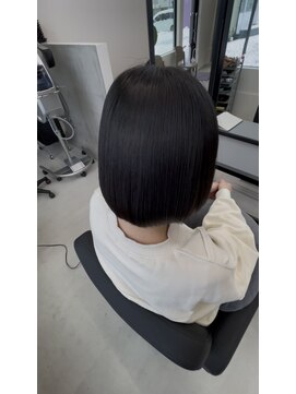 エン 久安(en.) チャコールグレー×艶ボブ|上質な大人ヘア