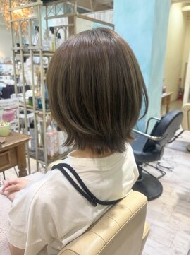 コトナ 越谷店 20代30代40代50代面長丸顔ボブレイヤー×オリーブベージュ越谷