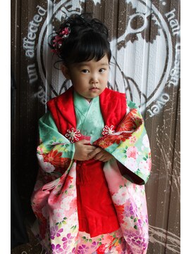 オーバーキャプテンネイキッド(OVER CAPTAIN NAKED) 七五三♪3歳ふわふわカーリーアレンジ