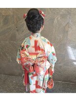 アイルビーヘア(I'll b hair)&nbsp;【下北沢＊I'll b hair＊】七歳七五三可愛い編み込みお団子ヘア