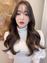 ユニ 表参道(uni)&nbsp;大人気の韓国風くびれレイヤーカット/ヨシンモリ/エギョモリ