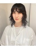 レイヤーたっぷりミディアムウルフパーマ